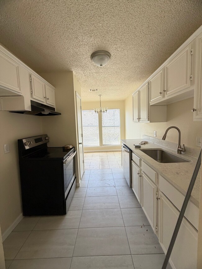 Photo - 323 Moss Hill Dr