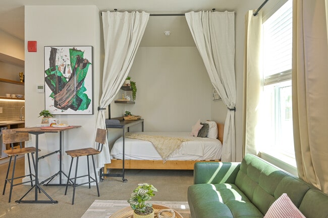 Bo Luc Lac - New Saigon