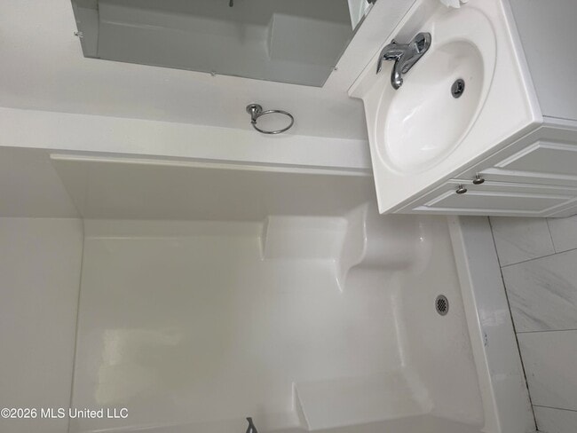 Photo - 212 E 2nd St