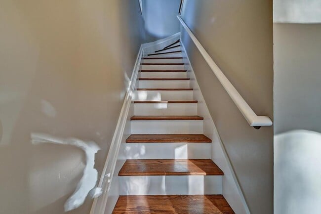 Photo - 943 N Park Ave