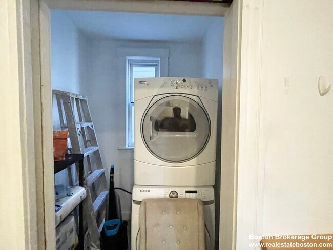 Photo - 37 Hillside St Unit 1