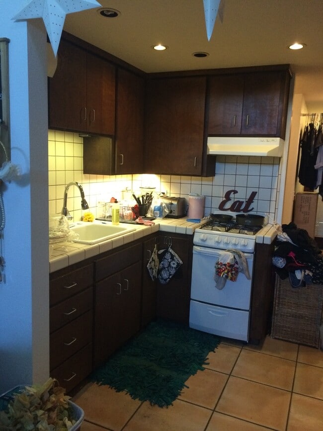 Photo - Adorable Studio Apartment with a Loft-$300...