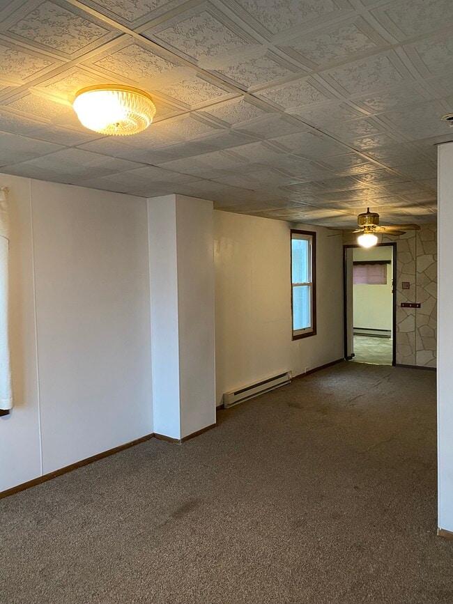 Photo - 334 E 5th St