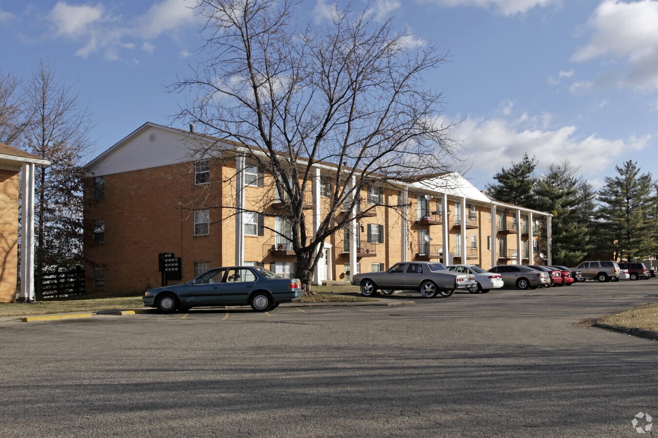 Eric Court Apartments - Eric Court Apartments