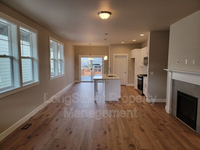 Photo - 5221 SW Hudson Ave