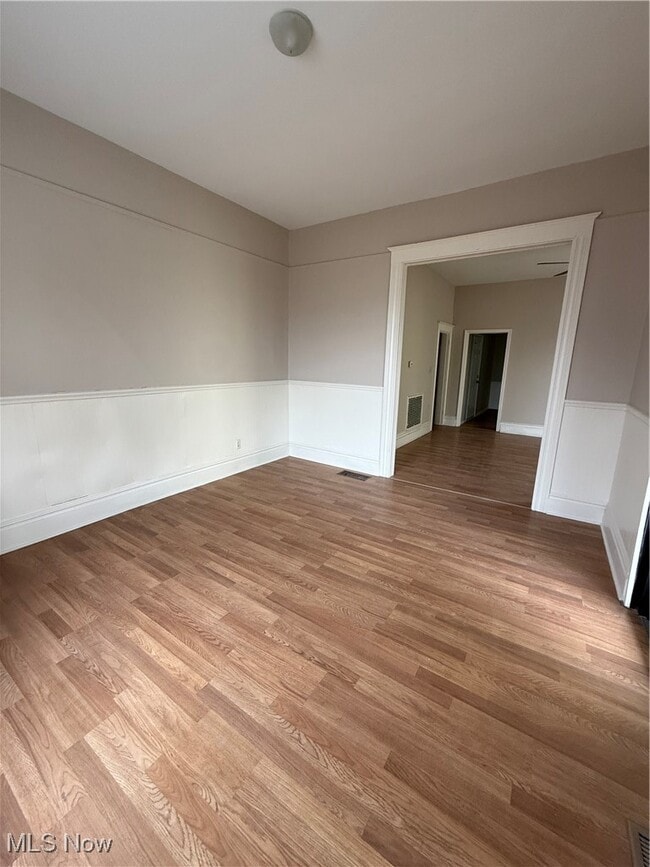 Photo - 1337 Maple Ave