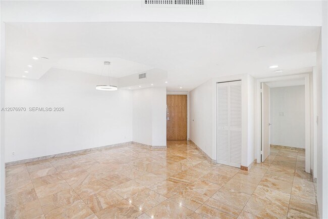3600 Yacht Club Dr Unit 1602