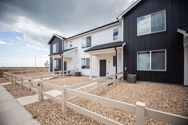 Building Photo - 720 Oregon Trail Unit 720 Oregon Tr A3