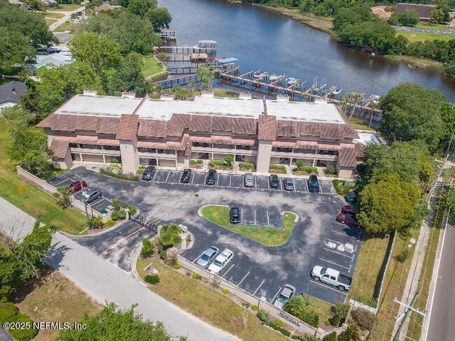Photo - 1307 River Hills Cir E Unit 16