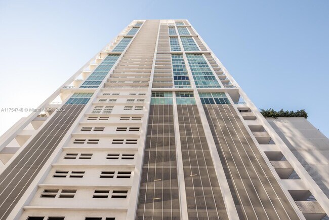 Building Photo - 1040 Biscayne Blvd Unit 2507 Rental
