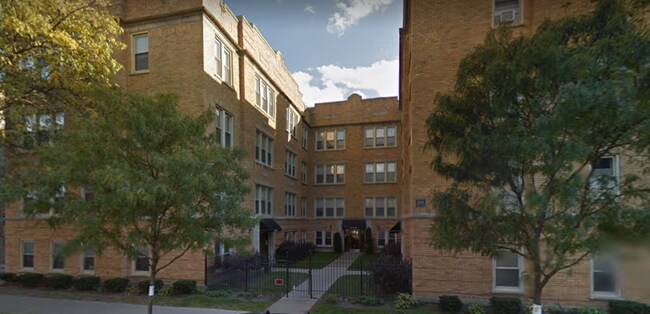 2 bedroom in Chicago IL 60640 - 2 bedroom in Chicago IL 60640 Condo Unit 63-2