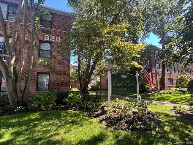 Building Photo - 320 Atlantic Ave Unit D11