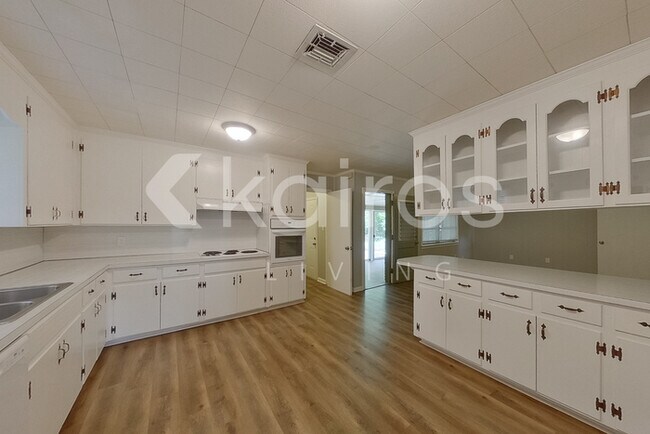 Photo - 3806 Marie Cook Dr