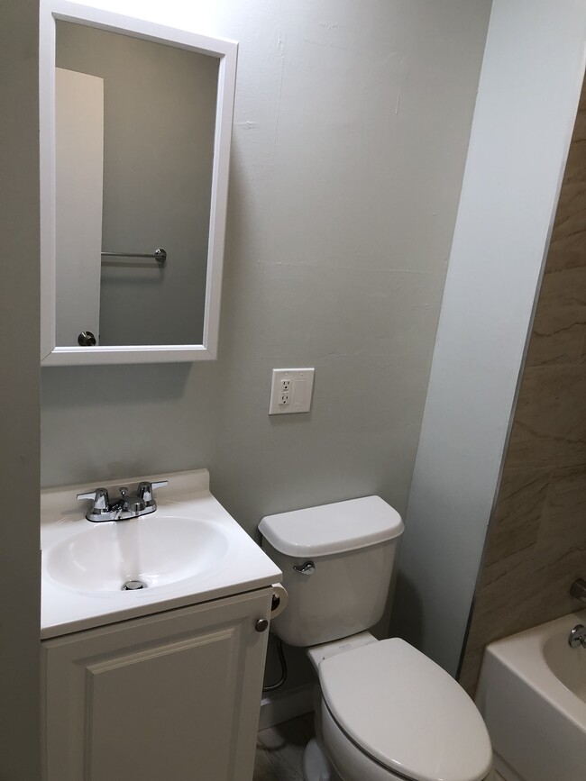 Bathroom - 1 Howard Ave Unit APT 2