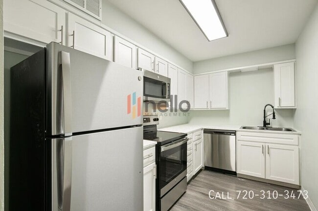 Building Photo - 1204 Pierce St Unit 1204-10B