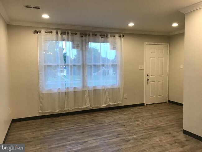 Photo - 5816 Loch Raven Blvd