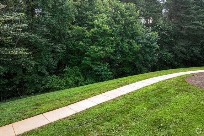 Walking Trail - The Carillon