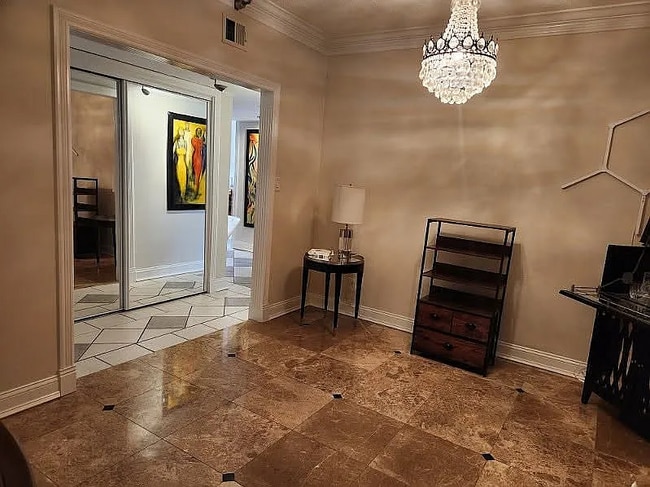 Photo - 355 S Broadway Unidad 706