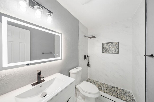 Photo - 2517 Clearwood Dr