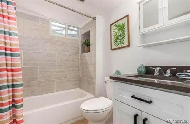 Photo - 737 Utica St