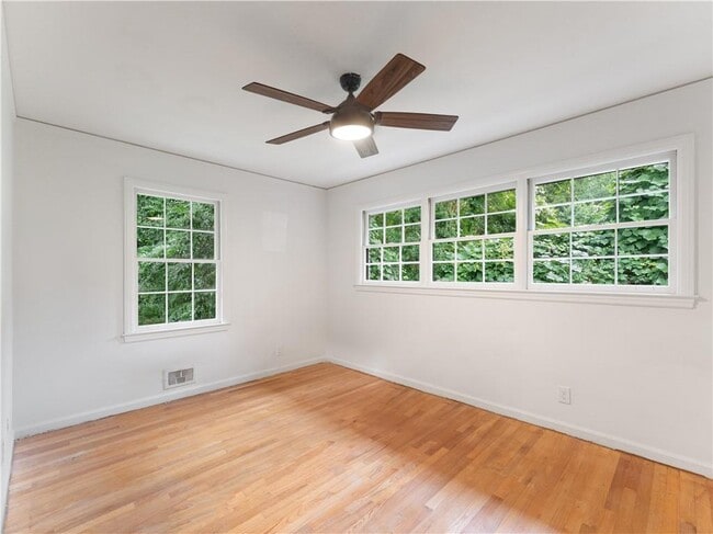 Photo - 1685 Dunwoody Pl NE