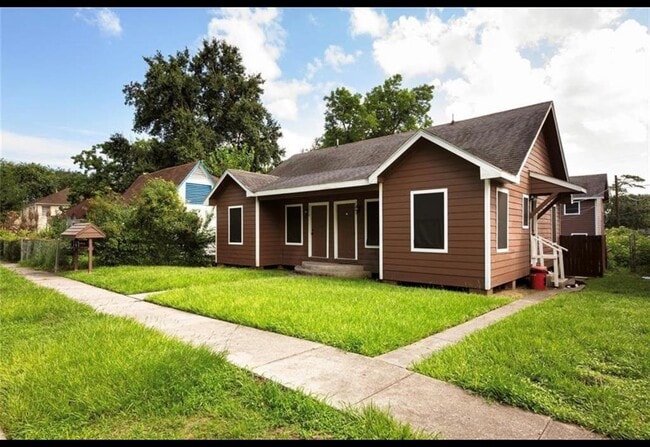 Photo - 2721 Virginia St House
