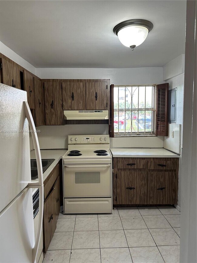 Photo - 9270 Fontainebleau Blvd Unit 104