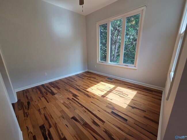 Photo - 211 Knollridge Cir SE Unidad 211