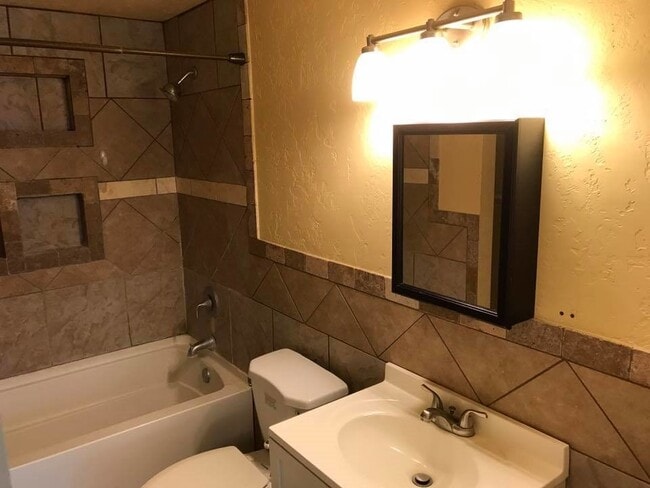 Photo - 1 Bedroom 1 Bath