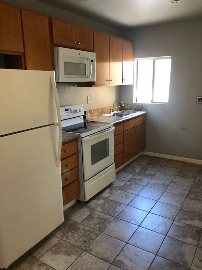 Beautiful 1 BD, 1 BA in the Heart of Hillc... - Beautiful 1 BD, 1 BA in the Heart of Hillc... Apartamento Unidad 1039 University Ave  B