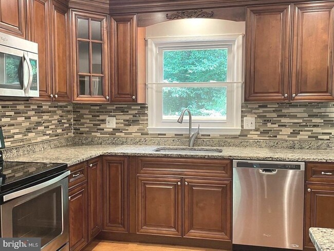 Photo - 6223 Rathlin Dr