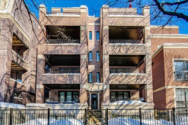 Building Photo - 720 W Aldine Ave Unit 4E