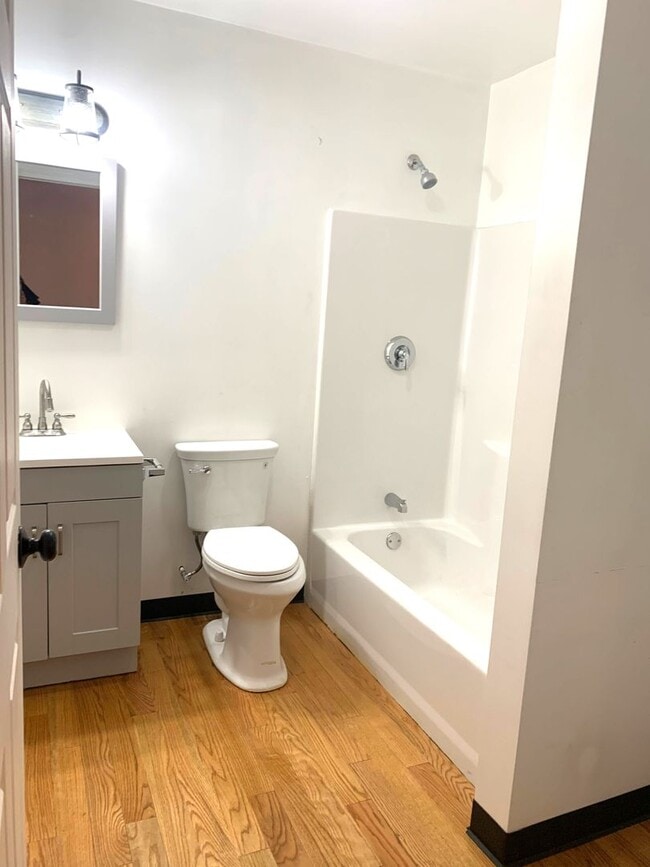 Photo - 548 Roosevelt Ave Unidad 3