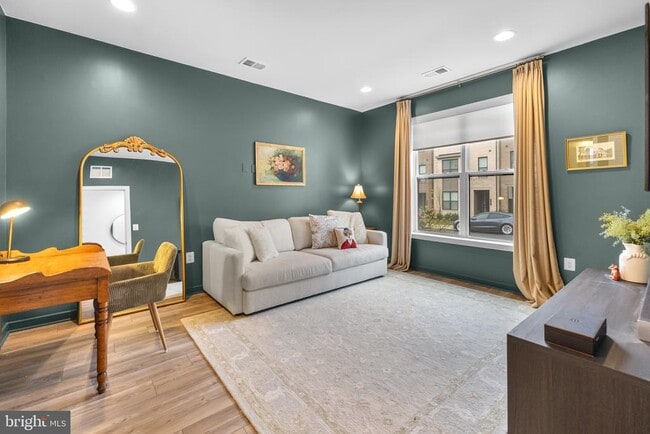 Photo - 42338 Nelsonville Ter