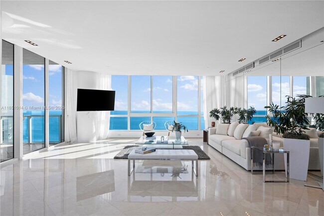 Building Photo - 100 South Pointe Dr Unit 3207 Rental