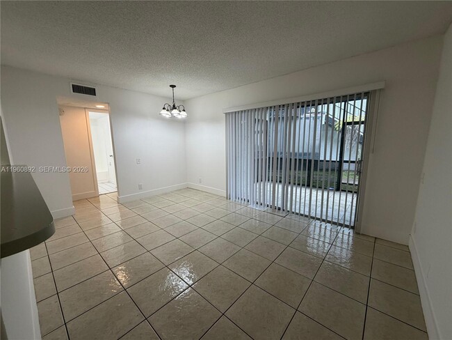 Photo - 4433 Treehouse Ln Unit A