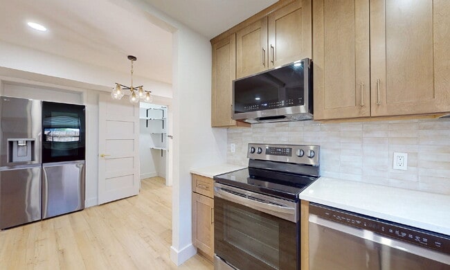 Photo - For Rent – Newly Renovated Modern Beach Duplex