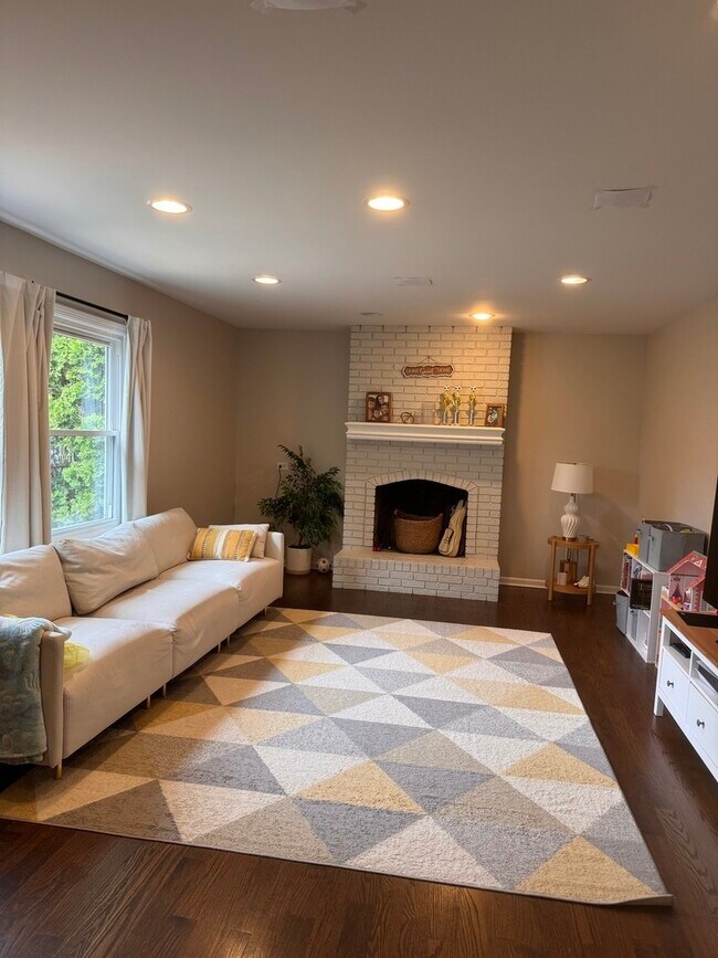 Photo - 1332 Culpepper Dr