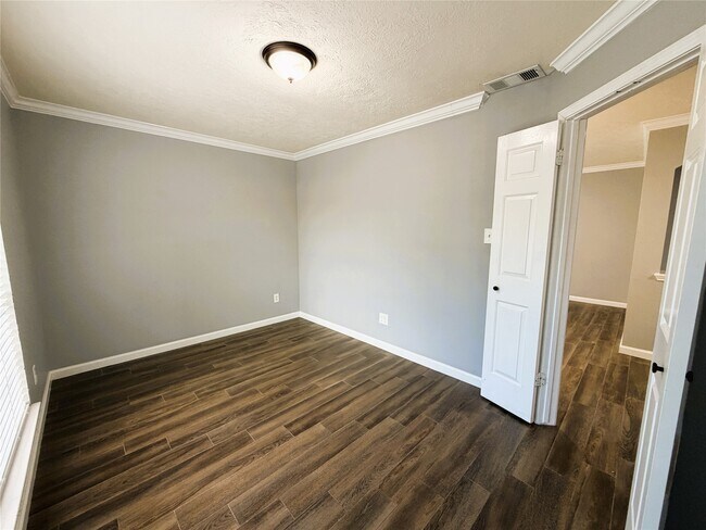 7231 Brockington Dr