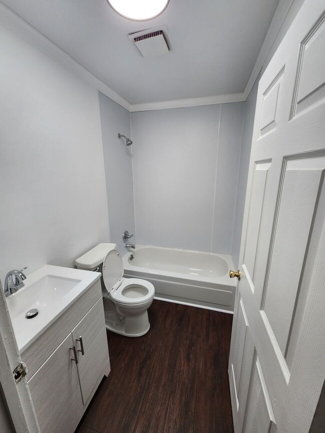 Building Photo - 314 Brookside Dr Unit A