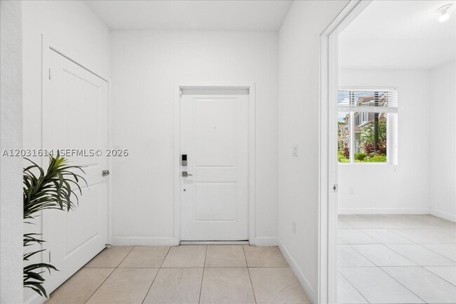 Photo - 2478 SE 10th St