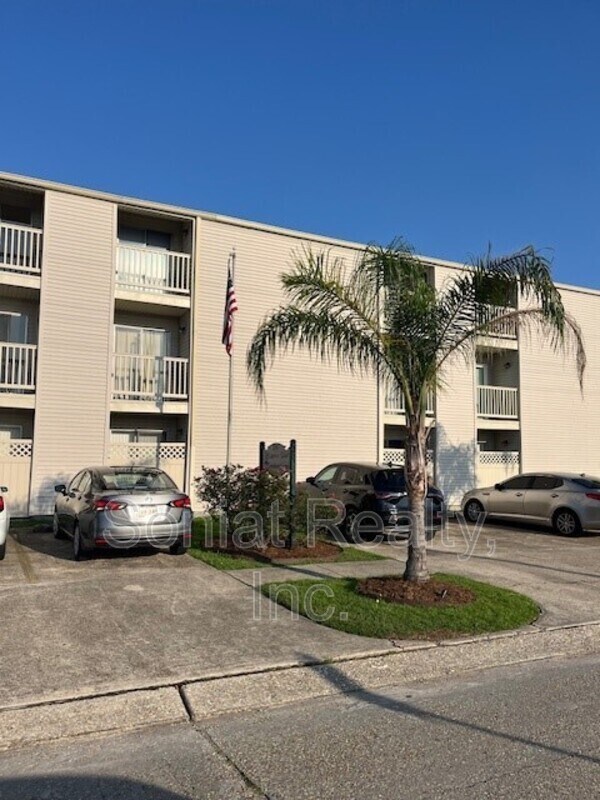 2330 Edenborn Avenue, #325 - 2330 Edenborn Avenue, #325 Condo Unit 325