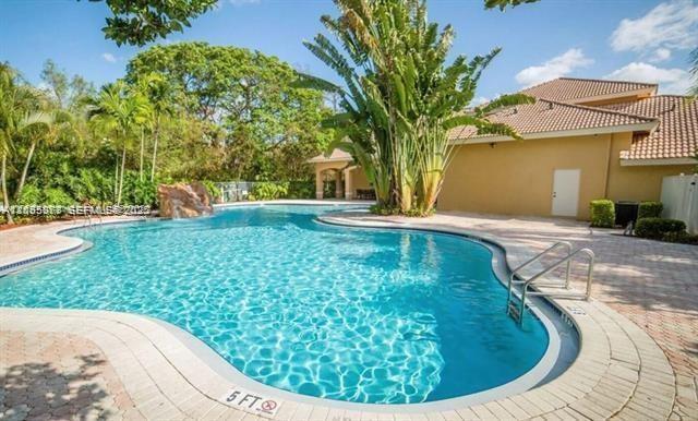 5580 NW 61st St Unit 602