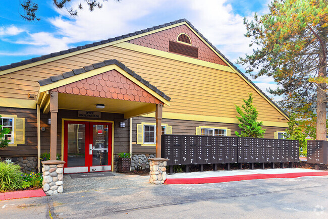 Building Photo - Centrepointe Greens Rental