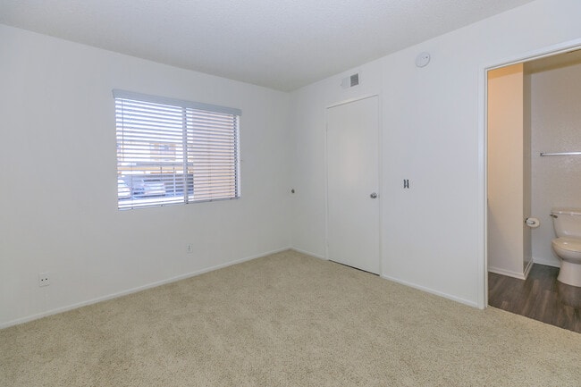 Mountain Creek Apartments