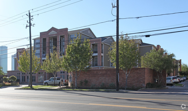 Building Photo - AveCDC Washington Courtyards Rental