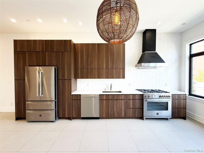 Photo - 333 Tompkins Ave Unit #2