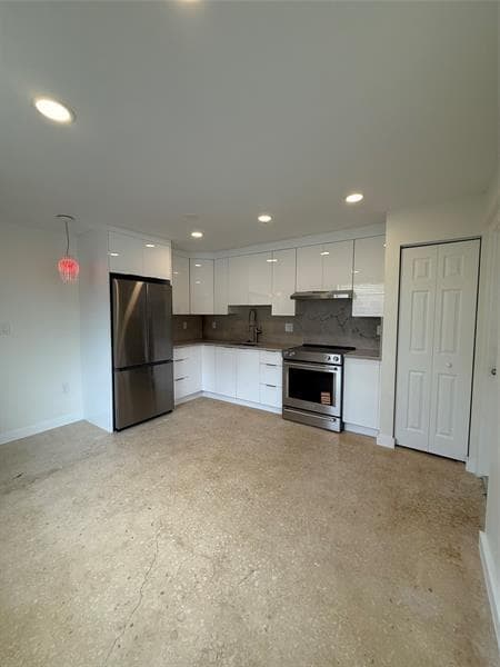 Building Photo - 2865 SW 16th St Unit 5 Rental