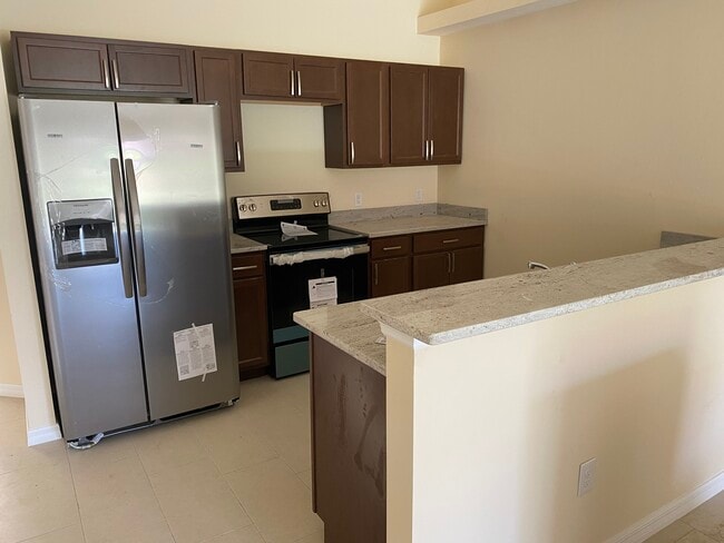 Photo - 3025 Chiquita Blvd S