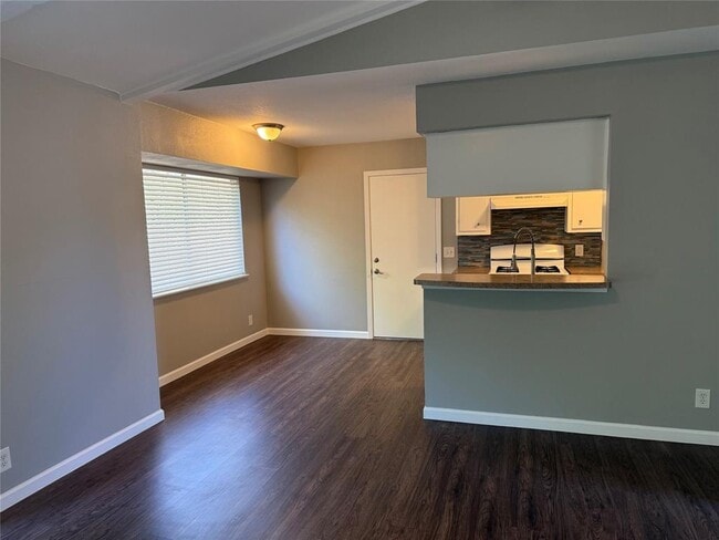 Photo - 5202 Provencial Dr